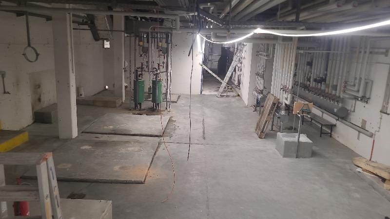 Technik ohne Filter Hier sieht man den Technikbereich ohne Wassertechnik